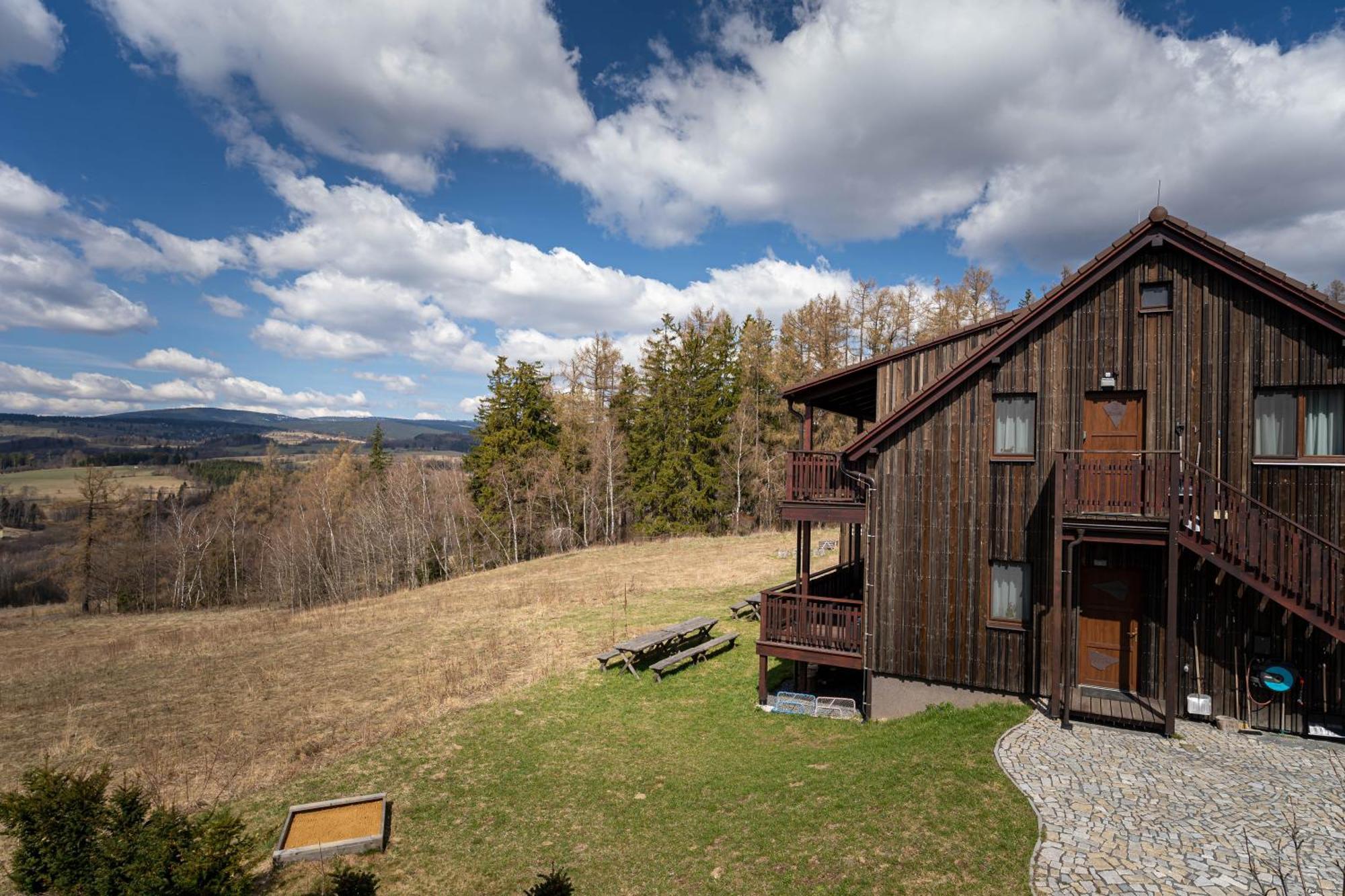 Apartmany Modrinova Archa S Privatni Saunou Vaclavov u Bruntalu ภายนอก รูปภาพ